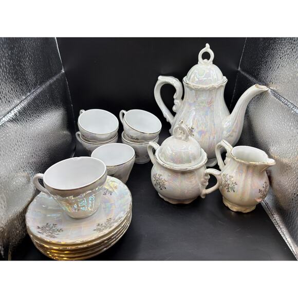 Vintage Pearlesent Musical Tea Set Elegant 15 Piece Set Occupied Japan - Picture 3 of 9